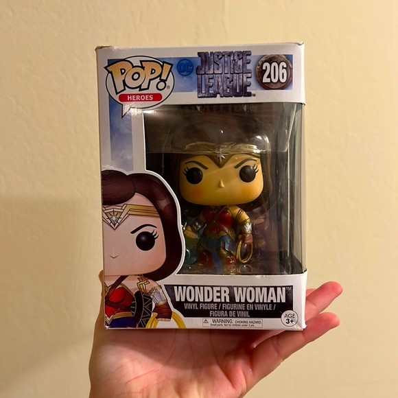 Funko Pop! Vinyl: Justice League - Wonder Woman #467 | Figura Da Collezione 9 Cm | Esclusiva